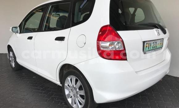 Nunua Ilio tumika Honda Jazz Nyeupe Gari ndani ya Beitbridge nchini Matabeleland Kusini Nunua Ilio tumika Honda Jazz Nyeupe Gari ndani ya Beitbridge nchini Matabeleland Kusini