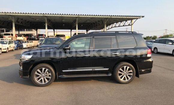 Acheter Import Voiture Toyota Land Cruiser Noir à Beitbridge, Matabeleland South Acheter Import Voiture Toyota Land Cruiser Noir à Beitbridge, Matabeleland South