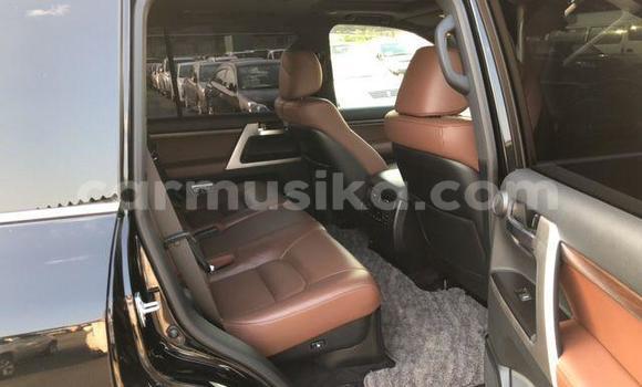Acheter Import Voiture Toyota Land Cruiser Noir à Beitbridge, Matabeleland South Acheter Import Voiture Toyota Land Cruiser Noir à Beitbridge, Matabeleland South