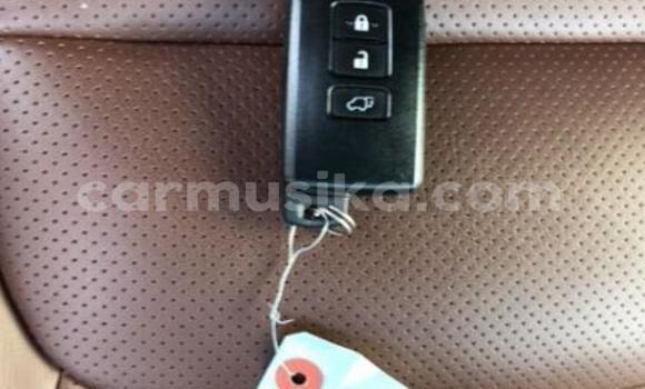 Acheter Import Voiture Toyota Land Cruiser Noir à Beitbridge, Matabeleland South Acheter Import Voiture Toyota Land Cruiser Noir à Beitbridge, Matabeleland South