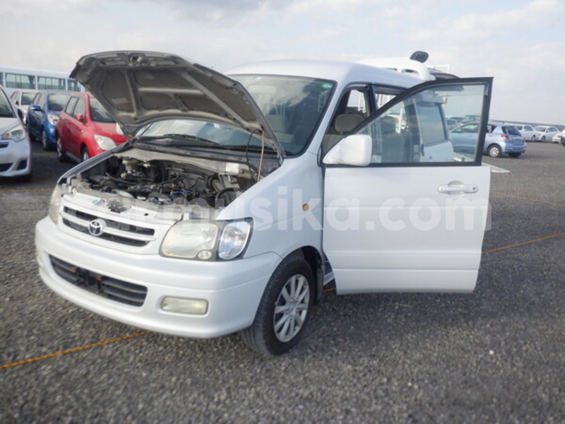 Big with watermark toyota noah matabeleland south beitbridge 26909