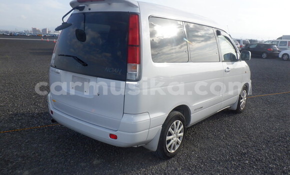 Acheter Occasion Voiture Toyota Noah Blanc à Beitbridge, Matabeleland South Acheter Occasion Voiture Toyota Noah Blanc à Beitbridge, Matabeleland South