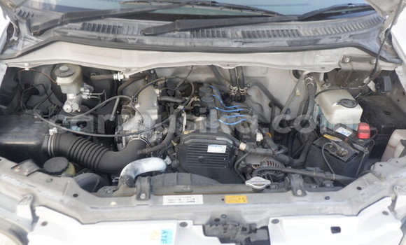 Acheter Occasion Voiture Toyota Noah Blanc à Beitbridge, Matabeleland South Acheter Occasion Voiture Toyota Noah Blanc à Beitbridge, Matabeleland South