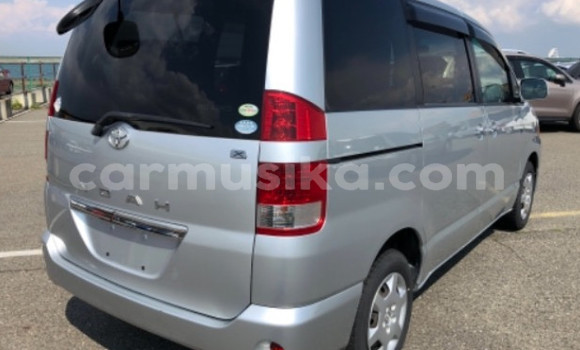 Nunua Ilio tumika Toyota Noah Fedha Gari ndani ya Beitbridge nchini Matabeleland Kusini Nunua Ilio tumika Toyota Noah Fedha Gari ndani ya Beitbridge nchini Matabeleland Kusini