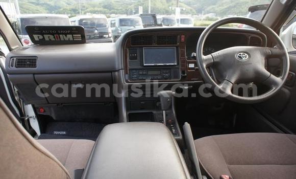 Acheter Occasion Voiture Toyota Hiace Blanc à Beitbridge, Matabeleland South Acheter Occasion Voiture Toyota Hiace Blanc à Beitbridge, Matabeleland South