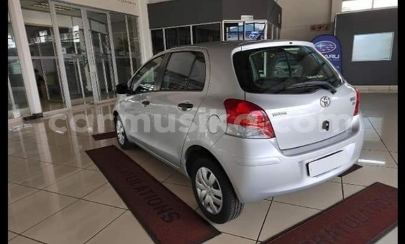 Acheter Occasion Voiture Toyota Yaris Gris à Beitbridge, Matabeleland South Acheter Occasion Voiture Toyota Yaris Gris à Beitbridge, Matabeleland South