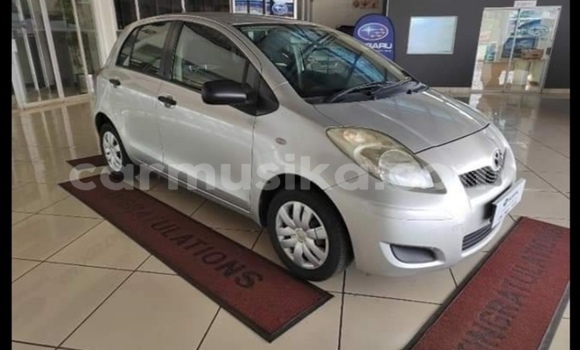 Acheter Occasion Voiture Toyota Yaris Gris à Beitbridge, Matabeleland South Acheter Occasion Voiture Toyota Yaris Gris à Beitbridge, Matabeleland South