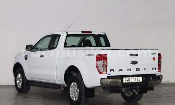 Acheter Occasion Voiture Ford Ranger Blanc à Beitbridge, Matabeleland South Acheter Occasion Voiture Ford Ranger Blanc à Beitbridge, Matabeleland South