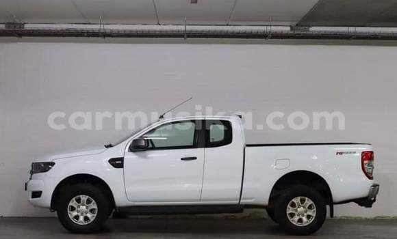 Acheter Occasion Voiture Ford Ranger Blanc à Beitbridge, Matabeleland South Acheter Occasion Voiture Ford Ranger Blanc à Beitbridge, Matabeleland South