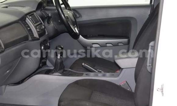 Acheter Occasion Voiture Ford Ranger Blanc à Beitbridge, Matabeleland South Acheter Occasion Voiture Ford Ranger Blanc à Beitbridge, Matabeleland South