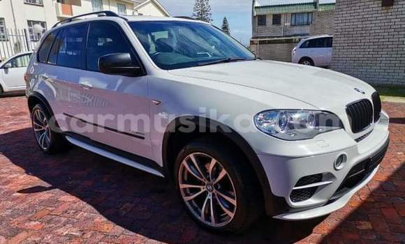 Acheter Occasion Voiture BMW X5 M Blanc à Beitbridge, Matabeleland South Acheter Occasion Voiture BMW X5 M Blanc à Beitbridge, Matabeleland South