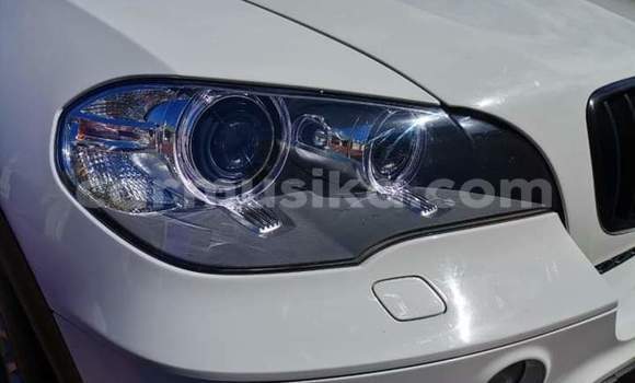 Acheter Occasion Voiture BMW X5 M Blanc à Beitbridge, Matabeleland South Acheter Occasion Voiture BMW X5 M Blanc à Beitbridge, Matabeleland South