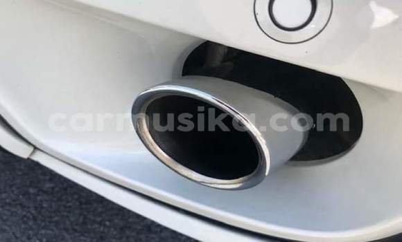 Acheter Occasion Voiture BMW X5 M Blanc à Beitbridge, Matabeleland South Acheter Occasion Voiture BMW X5 M Blanc à Beitbridge, Matabeleland South