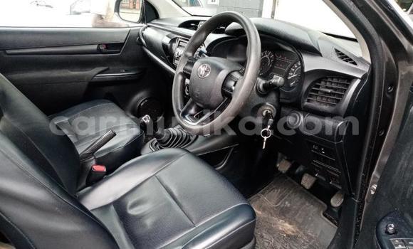 Acheter Occasion Voiture Toyota Hilux Gris à Beitbridge, Matabeleland South Acheter Occasion Voiture Toyota Hilux Gris à Beitbridge, Matabeleland South