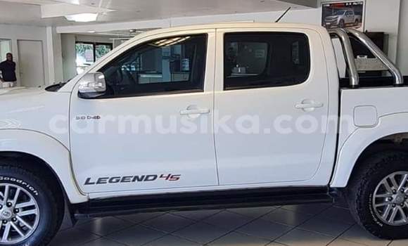 Nunua Ilio tumika Toyota Hilux Nyeupe Gari ndani ya Beitbridge nchini Matabeleland Kusini Nunua Ilio tumika Toyota Hilux Nyeupe Gari ndani ya Beitbridge nchini Matabeleland Kusini