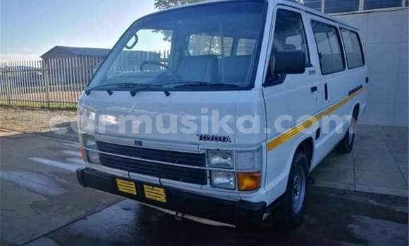 Nunua Ilio tumika Toyota Hiace Nyeupe Gari ndani ya Beitbridge nchini Matabeleland Kusini