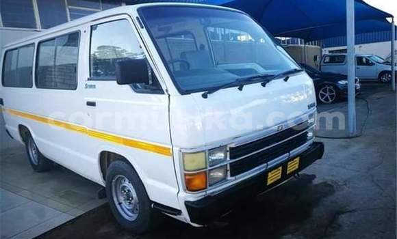 Acheter Occasion Voiture Toyota Hiace Blanc à Beitbridge, Matabeleland South Acheter Occasion Voiture Toyota Hiace Blanc à Beitbridge, Matabeleland South