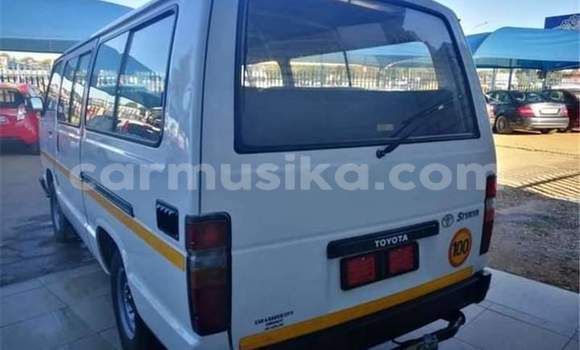 Acheter Occasion Voiture Toyota Hiace Blanc à Beitbridge, Matabeleland South Acheter Occasion Voiture Toyota Hiace Blanc à Beitbridge, Matabeleland South
