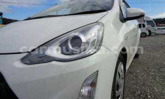 Buy Used Toyota Aqua White Car in Beitbridge in Matabeleland South Buy Used Toyota Aqua White Car in Beitbridge in Matabeleland South