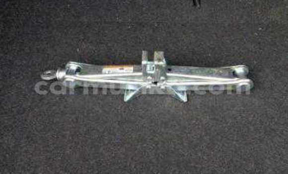 Buy Used Toyota Aqua White Car in Beitbridge in Matabeleland South Buy Used Toyota Aqua White Car in Beitbridge in Matabeleland South