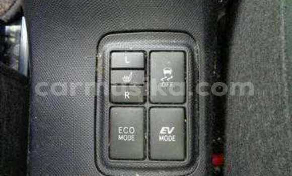 Buy Used Toyota Aqua White Car in Beitbridge in Matabeleland South Buy Used Toyota Aqua White Car in Beitbridge in Matabeleland South