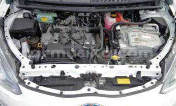 Buy Used Toyota Aqua White Car in Beitbridge in Matabeleland South Buy Used Toyota Aqua White Car in Beitbridge in Matabeleland South