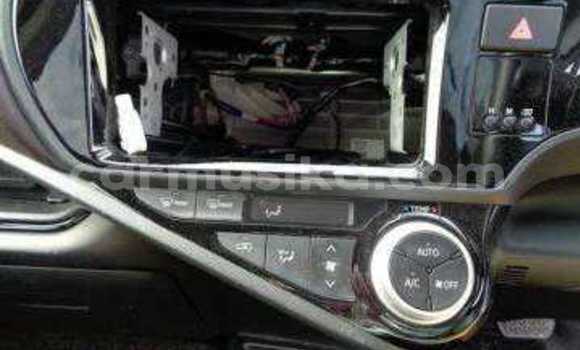 Buy Used Toyota Aqua White Car in Beitbridge in Matabeleland South Buy Used Toyota Aqua White Car in Beitbridge in Matabeleland South