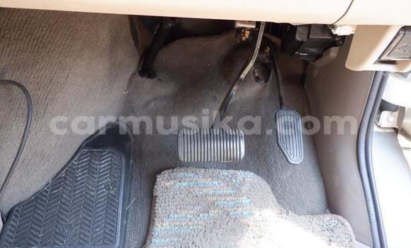 Tenga Tsaru Toyota Granvia Sirivha Mota in Beitbridge in Matabeleland South Tenga Tsaru Toyota Granvia Sirivha Mota in Beitbridge in Matabeleland South