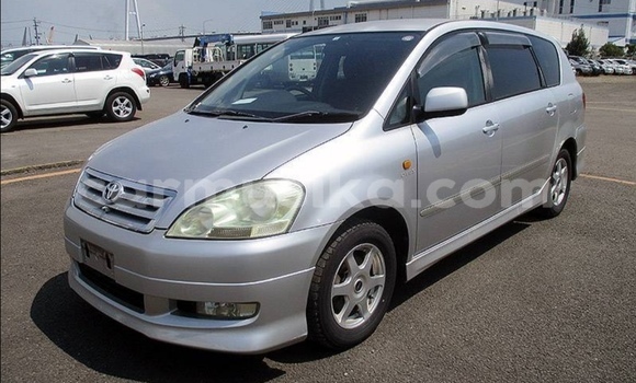 Nunua Ilio tumika Toyota Ipsum Fedha Gari ndani ya Beitbridge nchini Matabeleland Kusini