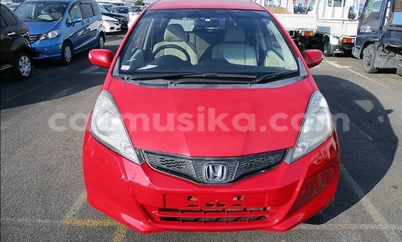 Nunua Ilio tumika Honda Fit Nyekundu Gari ndani ya Beitbridge nchini Matabeleland Kusini Nunua Ilio tumika Honda Fit Nyekundu Gari ndani ya Beitbridge nchini Matabeleland Kusini