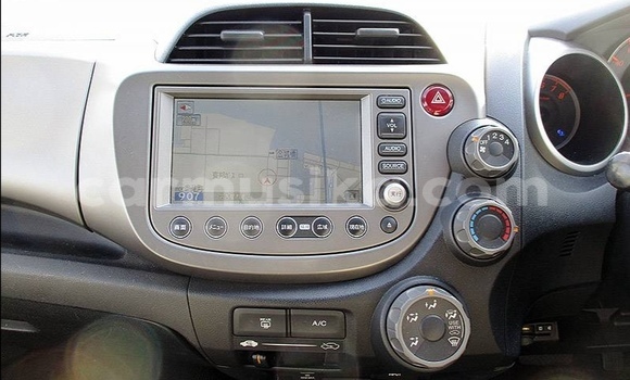 Nunua Ilio tumika Honda Fit Nyekundu Gari ndani ya Beitbridge nchini Matabeleland Kusini Nunua Ilio tumika Honda Fit Nyekundu Gari ndani ya Beitbridge nchini Matabeleland Kusini