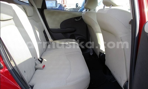 Nunua Ilio tumika Honda Fit Nyekundu Gari ndani ya Beitbridge nchini Matabeleland Kusini Nunua Ilio tumika Honda Fit Nyekundu Gari ndani ya Beitbridge nchini Matabeleland Kusini