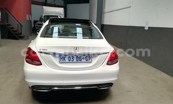 Buy Used Mercedes-Benz C180 coupe White Car in Bulawayo in Bulawayo Buy Used Mercedes-Benz C180 coupe White Car in Bulawayo in Bulawayo