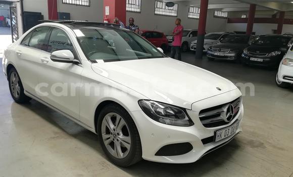 Buy Used Mercedes-Benz C180 coupe White Car in Bulawayo in Bulawayo Buy Used Mercedes-Benz C180 coupe White Car in Bulawayo in Bulawayo