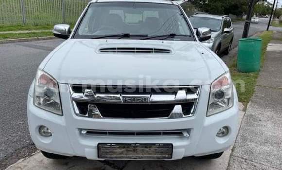 Acheter Occasion Voiture Isuzu KB Blanc à Beitbridge, Matabeleland South Acheter Occasion Voiture Isuzu KB Blanc à Beitbridge, Matabeleland South