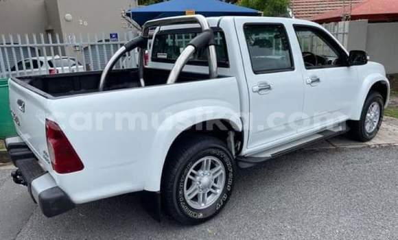 Acheter Occasion Voiture Isuzu KB Blanc à Beitbridge, Matabeleland South Acheter Occasion Voiture Isuzu KB Blanc à Beitbridge, Matabeleland South