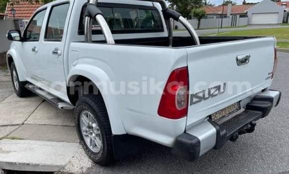 Acheter Occasion Voiture Isuzu KB Blanc à Beitbridge, Matabeleland South Acheter Occasion Voiture Isuzu KB Blanc à Beitbridge, Matabeleland South