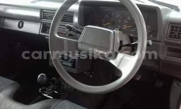 Acheter Occasion Voiture Toyota Hilux Blanc à Beitbridge, Matabeleland South Acheter Occasion Voiture Toyota Hilux Blanc à Beitbridge, Matabeleland South