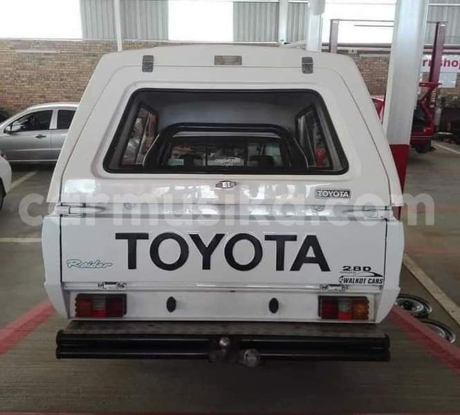 Big with watermark toyota hilux matabeleland south beitbridge 26959