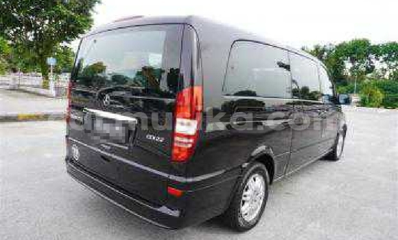 Buy Used Mercedes-Benz C-Classe Black Car in Beitbridge in Matabeleland South Buy Used Mercedes-Benz C-Classe Black Car in Beitbridge in Matabeleland South