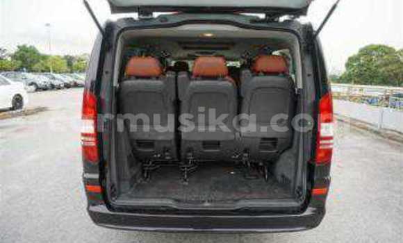 Buy Used Mercedes-Benz C-Classe Black Car in Beitbridge in Matabeleland South Buy Used Mercedes-Benz C-Classe Black Car in Beitbridge in Matabeleland South