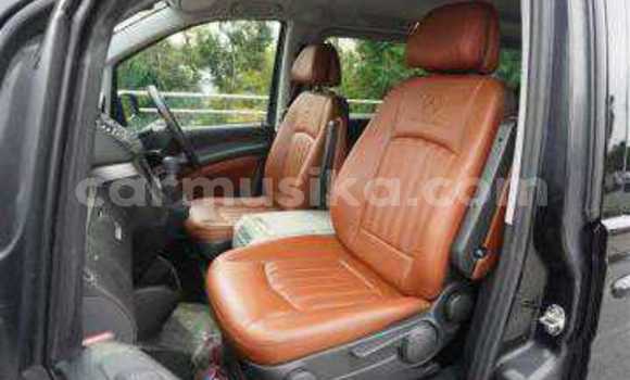 Buy Used Mercedes-Benz C-Classe Black Car in Beitbridge in Matabeleland South Buy Used Mercedes-Benz C-Classe Black Car in Beitbridge in Matabeleland South