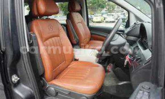 Buy Used Mercedes-Benz C-Classe Black Car in Beitbridge in Matabeleland South Buy Used Mercedes-Benz C-Classe Black Car in Beitbridge in Matabeleland South