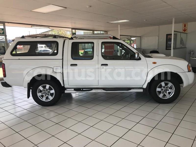 Big with watermark nissan np 300 matabeleland south beitbridge 26967