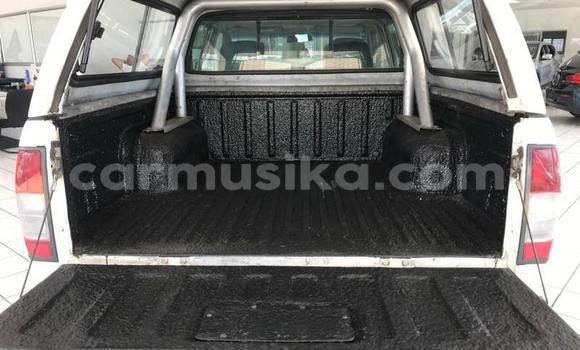 Tenga Tsaru Nissan NP 300 Chena Mota in Beitbridge in Matabeleland South Tenga Tsaru Nissan NP 300 Chena Mota in Beitbridge in Matabeleland South