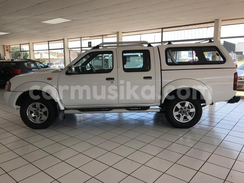 Big with watermark nissan np 300 matabeleland south beitbridge 26967