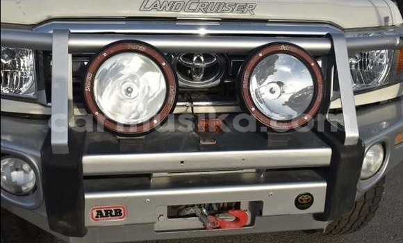 Tenga Tsaru Toyota Land Cruiser Zvimwe Mota in Beitbridge in Matabeleland South Tenga Tsaru Toyota Land Cruiser Zvimwe Mota in Beitbridge in Matabeleland South