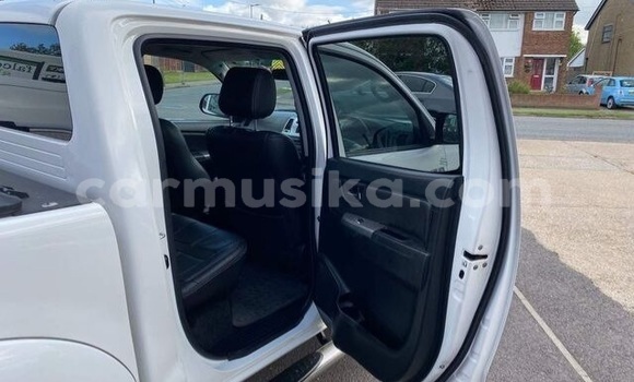 Nunua Ilio tumika Toyota Hilux Nyeupe Gari ndani ya Beitbridge nchini Matabeleland Kusini Nunua Ilio tumika Toyota Hilux Nyeupe Gari ndani ya Beitbridge nchini Matabeleland Kusini