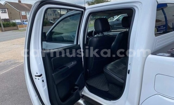 Nunua Ilio tumika Toyota Hilux Nyeupe Gari ndani ya Beitbridge nchini Matabeleland Kusini Nunua Ilio tumika Toyota Hilux Nyeupe Gari ndani ya Beitbridge nchini Matabeleland Kusini