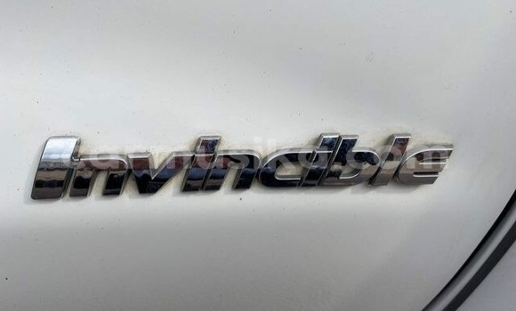 Nunua Ilio tumika Toyota Hilux Nyeupe Gari ndani ya Beitbridge nchini Matabeleland Kusini Nunua Ilio tumika Toyota Hilux Nyeupe Gari ndani ya Beitbridge nchini Matabeleland Kusini